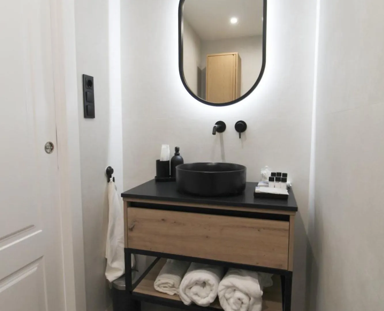 El Niu Apartamentos Con Terraza Camp Nou L'Hospitalet de Llobregat Apartment