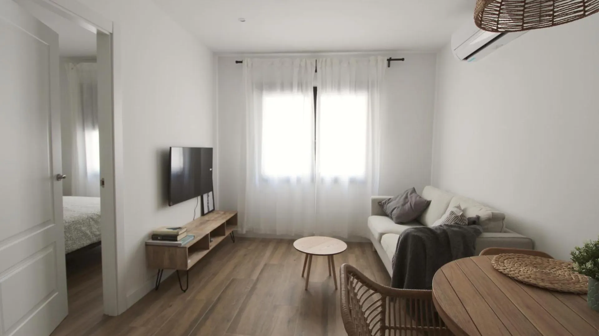 Apartment El Niu Apartamentos Con Terraza Camp Nou L'Hospitalet de Llobregat Spain
